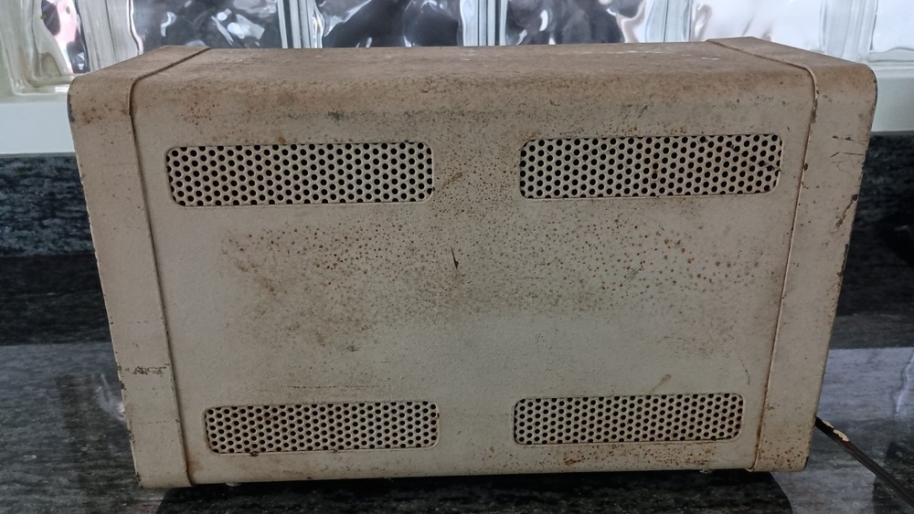 P&H Electronics Model DI-1 RF Distortion Indicator Oscilloscope