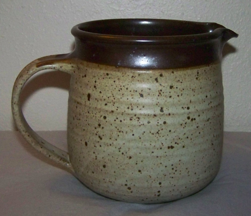 KAAREN STONER POTTERY JUG / PITCHER