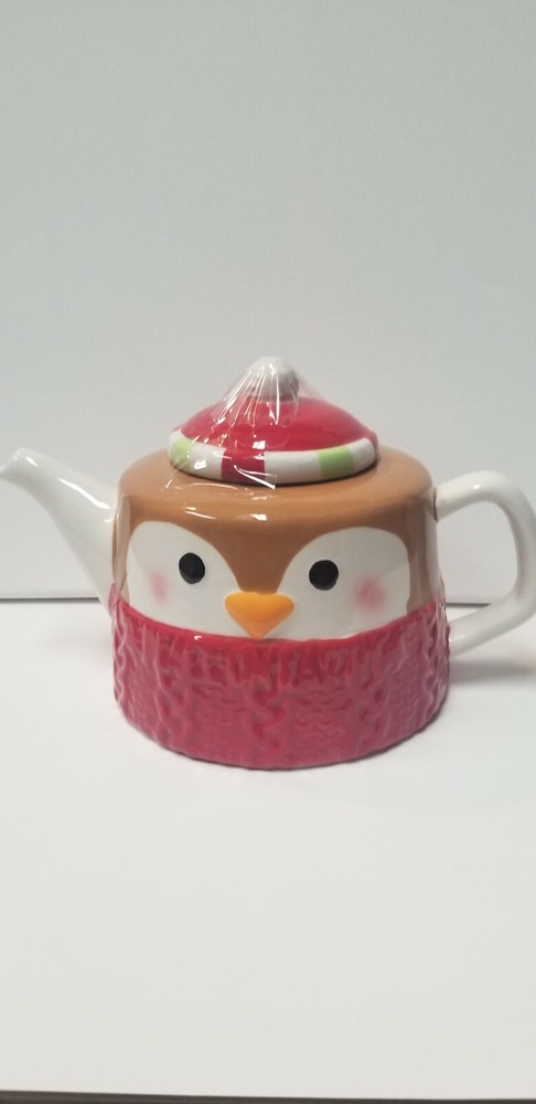 Unique, Fun Magenta Penguin Holiday Christmas Teapot Ceramic