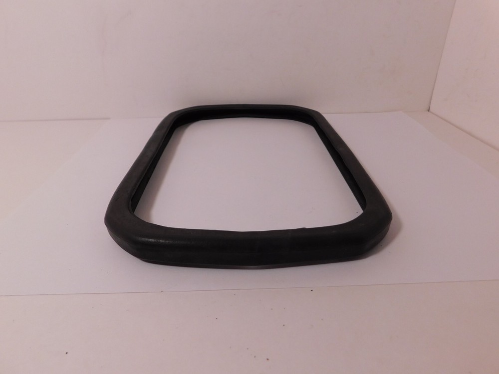 Original AUTOMATIC ELECTRIC BAKELITE A/E 40 BASE RUBBER GASKET & Good Condition