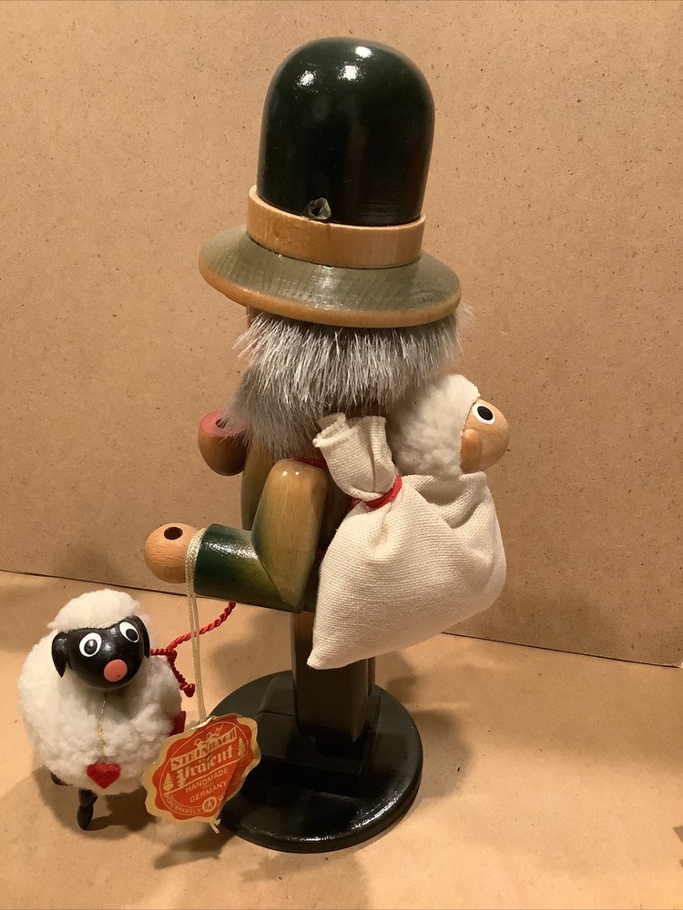 Steinbach Smoker - Shepherd With Sheep - Germany