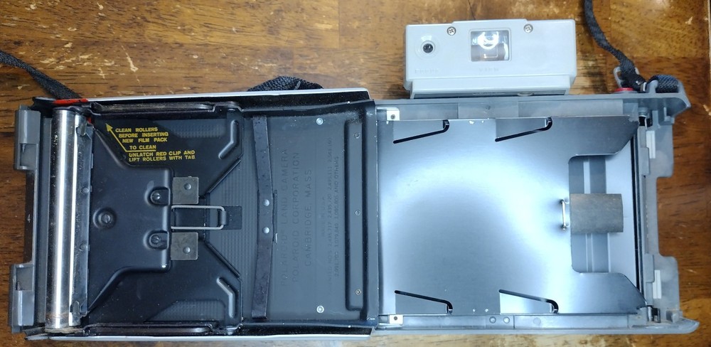Vtg Polaroid 103 Automatic Land Camera UNTESTED