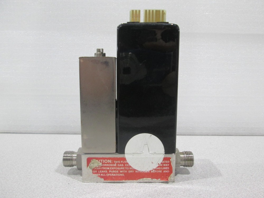 Unit UFC-1200 Mass Flow Controller, Gas SIH4, 500 SCCM