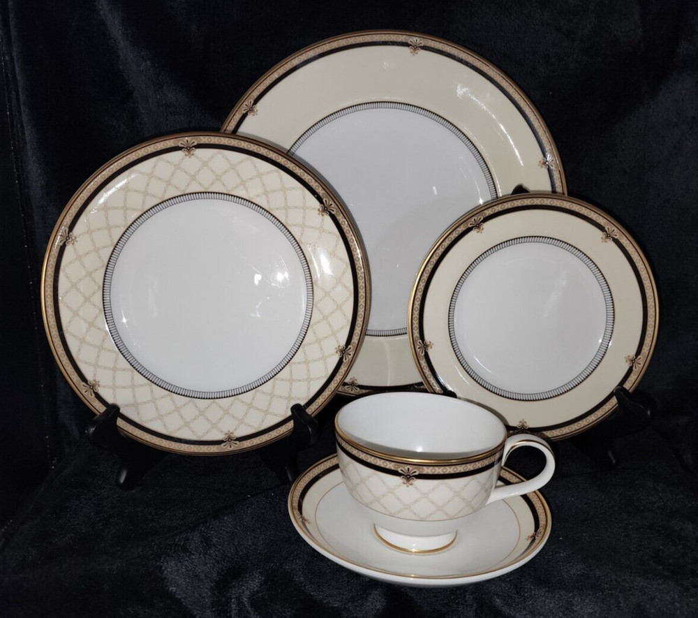 Royal Doulton Baroness 5 Piece Place Setting