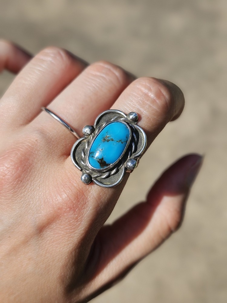 Vintage Sterling & Turquoise Ring - Size 8