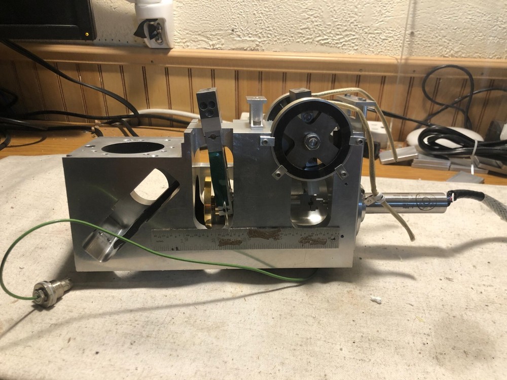 Military Laser Schaevitz Eng Linear Variable Differential Transformer & Mount