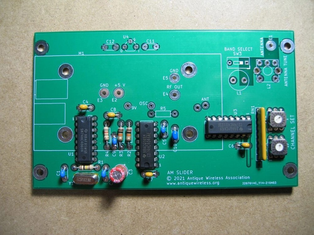 AM Synthesized Signal Source Printed Circuit Board