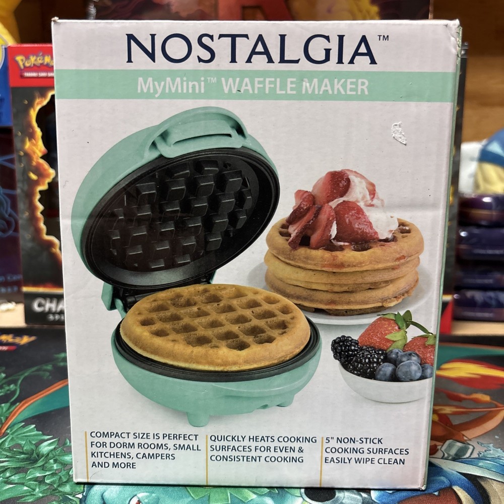 Nostalgia "MyMini" Waffle Maker. Green