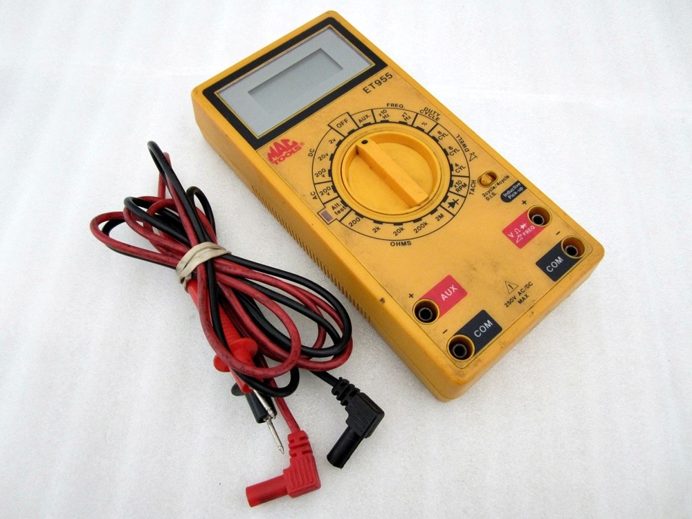 Vintage MAC Tools Digital Multi-Meter with Leads ET955