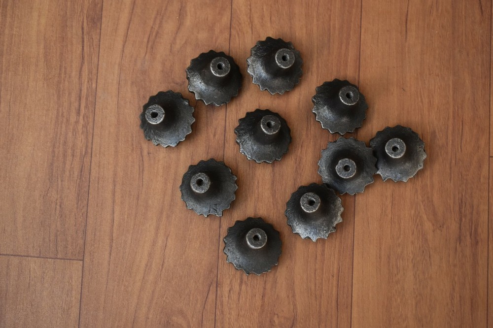 Vintage Old cast iron cabinet drawer Flower door knobs handle pull rustic 10 pcs