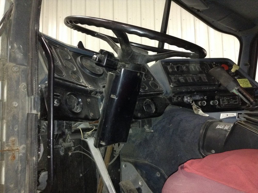 International 9700 Steering Column - Used