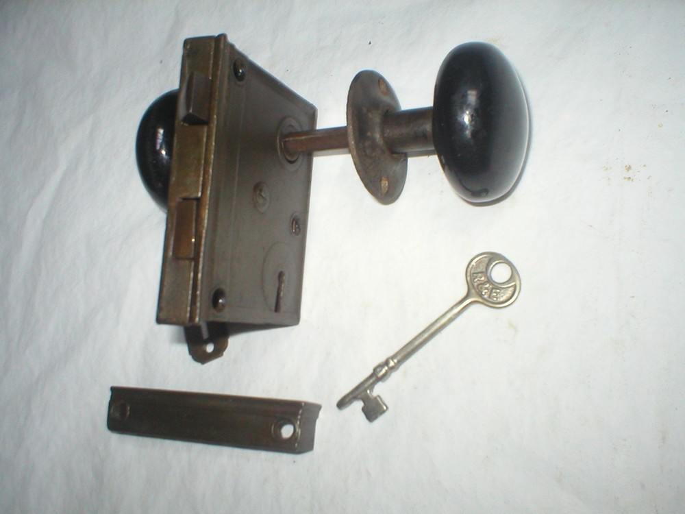 Antique Surface Mount Door Hardware with Porcelain Knobs