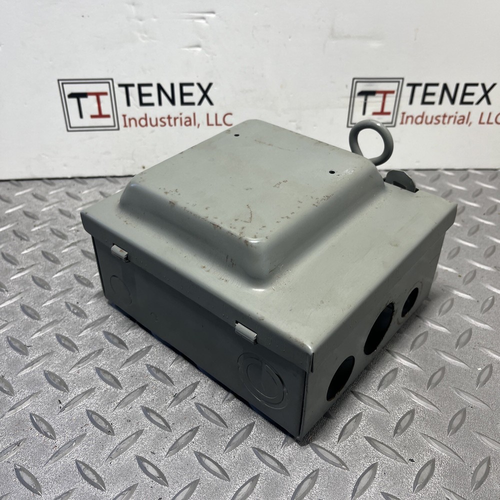 Enclosed Switch GD321SN 3-pole