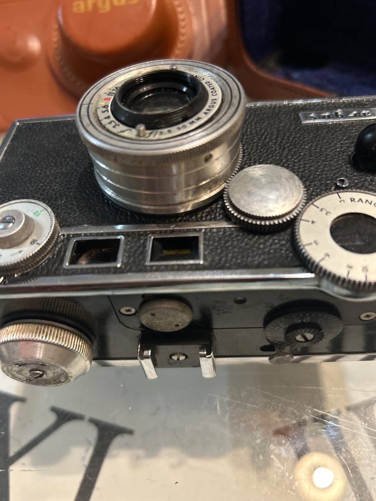 Vintage RANGEFINDER CAMERA: Argus C-3 "The Brick" - Untested