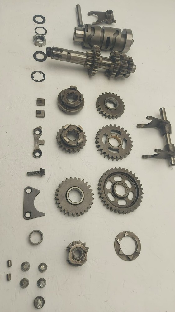 Suzuki Marauder 125 Gear Box