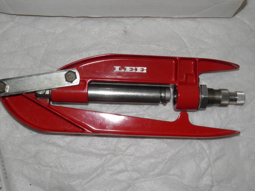 Lee Precision Cast Iron Breach Lock Hand Press - Red