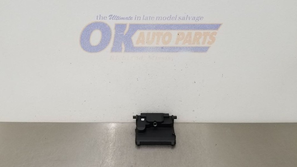 21 FORD BRONCO FRONT VIEW WINDSHIELD MOUNTED CAMERA M2DT19H406CF