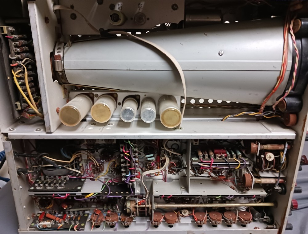 Vintage HP Hewlett Packard Oscilloscope Model 122AR Rack Mount