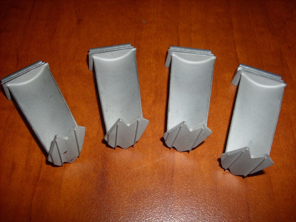 1 Pratt & Whitney Turbine Engine Blade