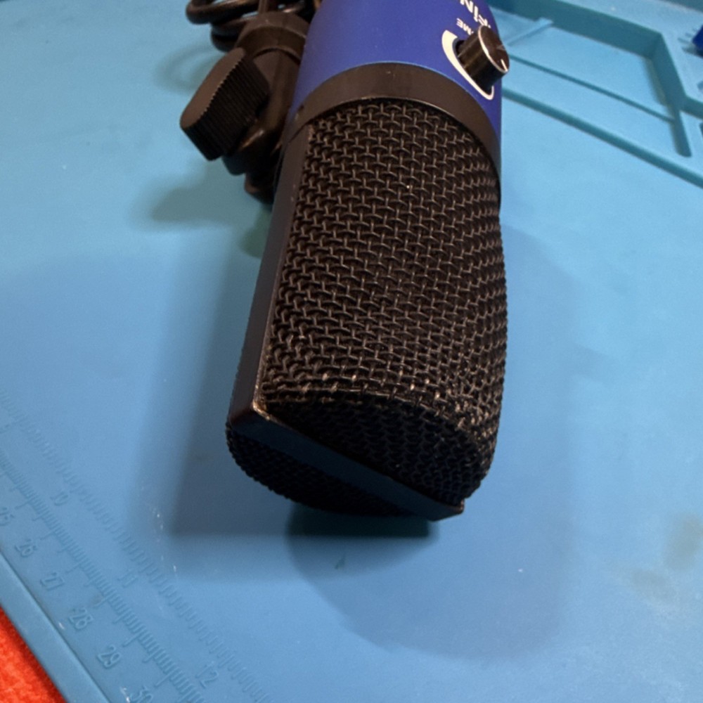 FIFINE USB Microphone Freestanding Volume Control Blue Black