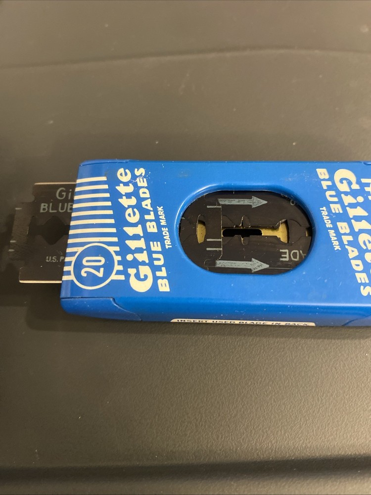 VINTAGE GILLETTE ADJUSTABLE RAZOR WITH CASE