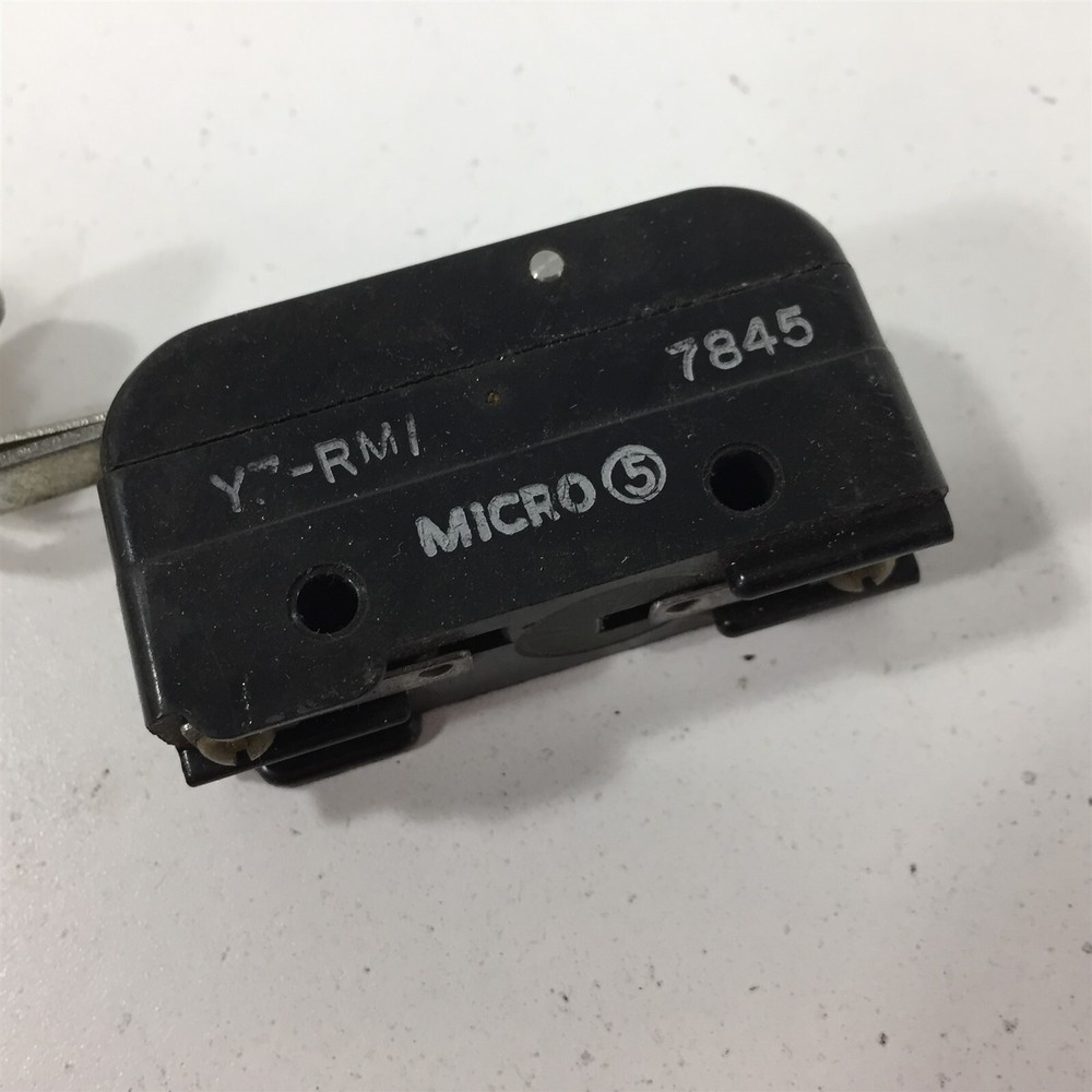 (1) Honeywell YZ-RM1 Microswitch