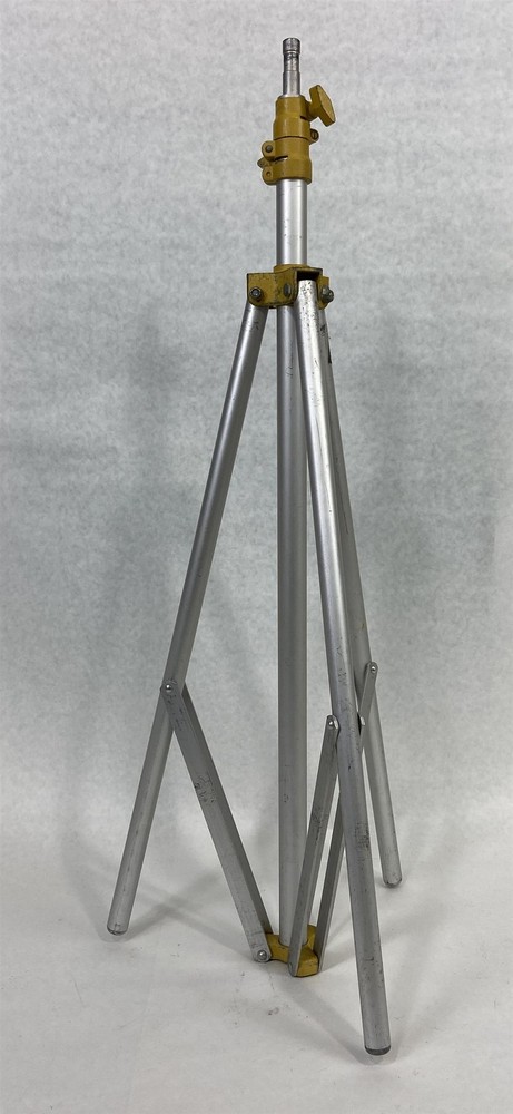 Lowel 8-ft. Photo Studio Light Stand Tripod Riser
