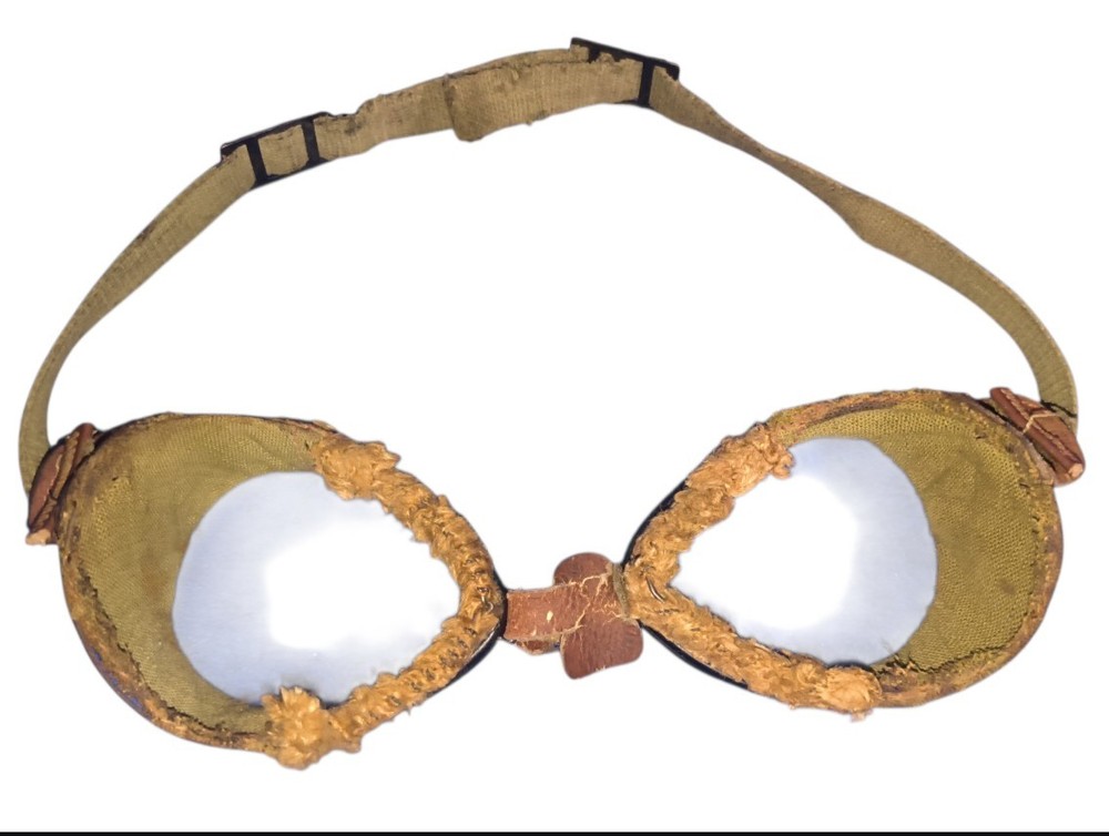 WW2 US Leather Flight Helmet And Goggles