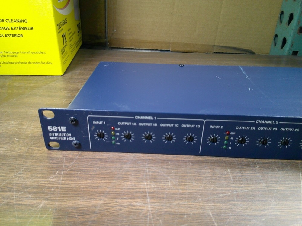 Symetrix 581E Distribution Amplifier