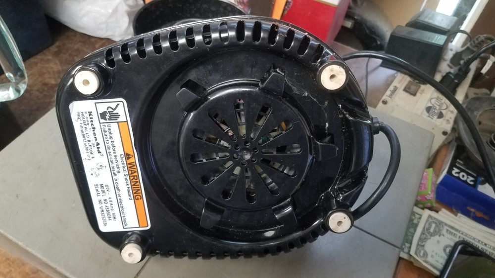 KitchenAid Blender Model KSB50B4 Black 40 oz.