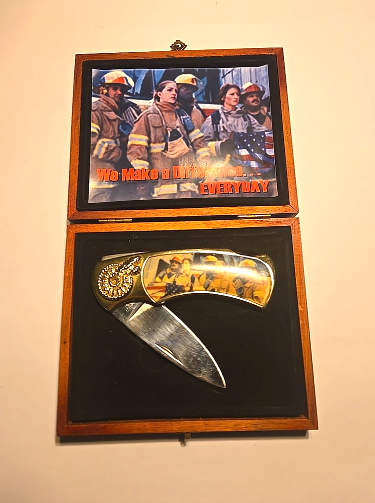 Firefighters 9/11 Commemorative Knife