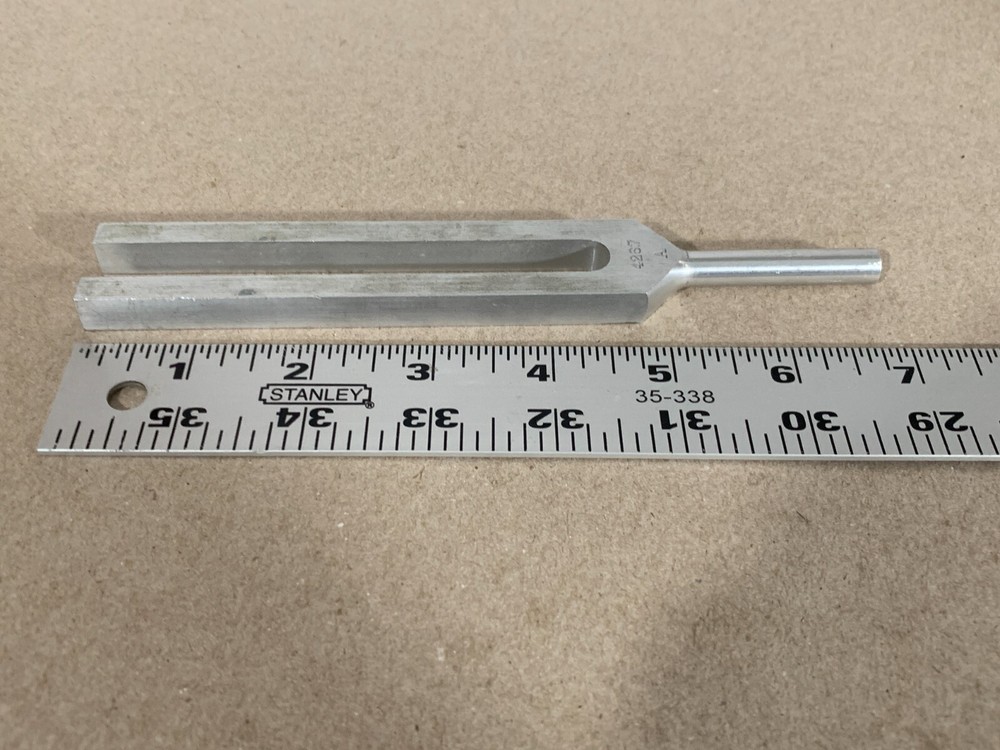 CENCO A 426.7 Aluminum Tuning Fork