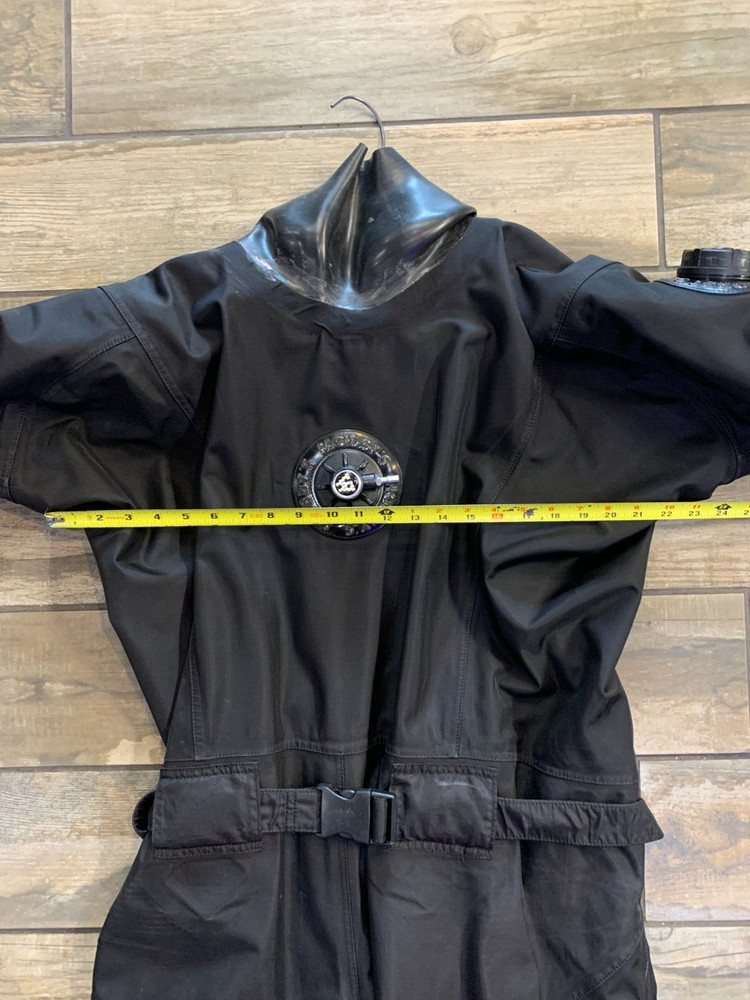 Mobby's Drysuit Size Large