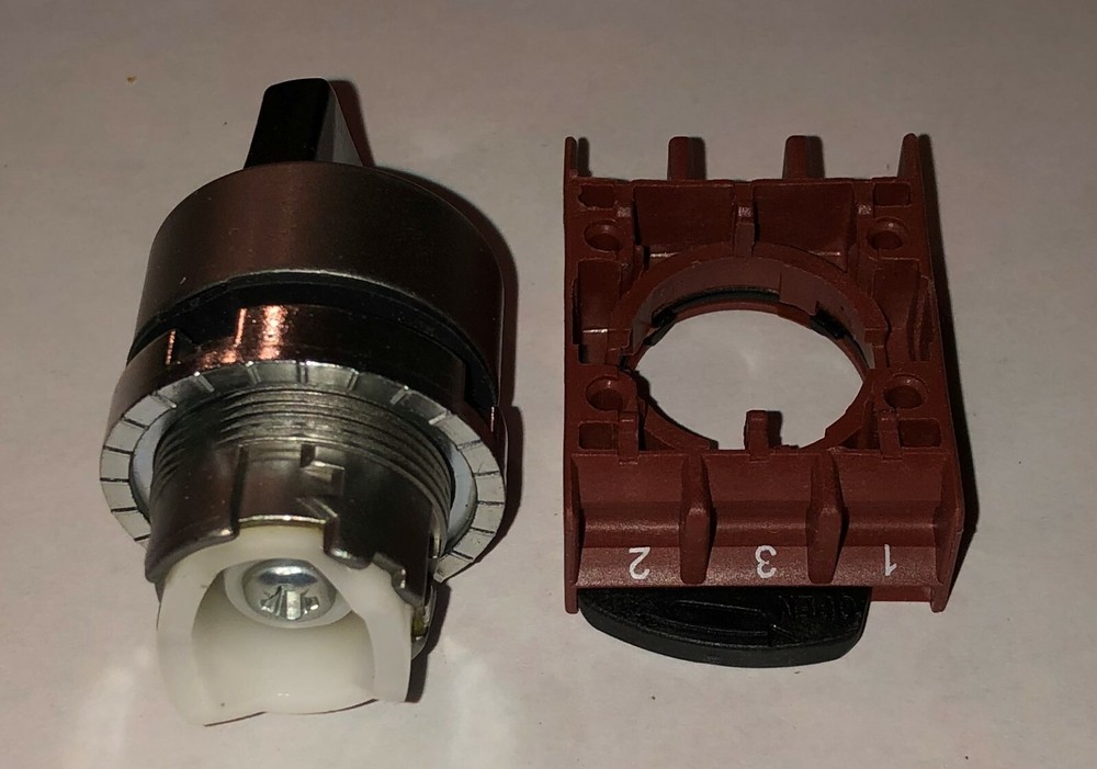 AEG BMK7S 4 Position Maintained Selector Switch Black Knob 147336 910 159 578