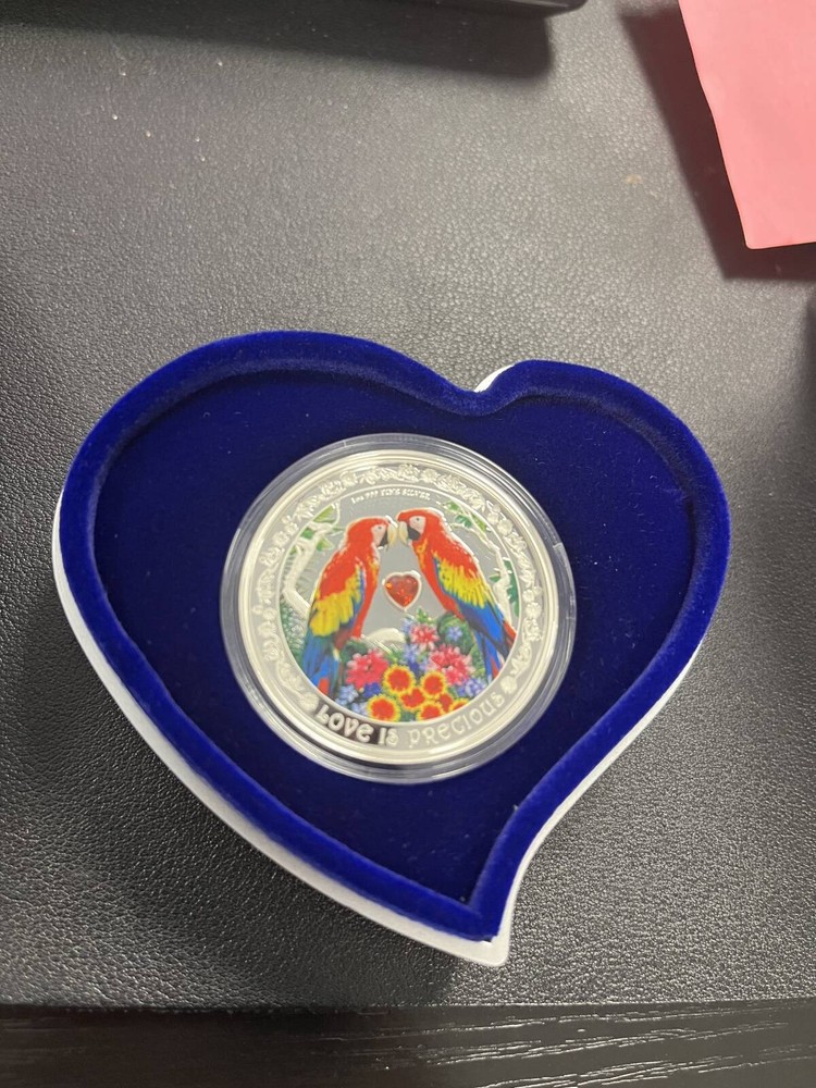 Love is Precious – Macaws - 1oz Silver Coin