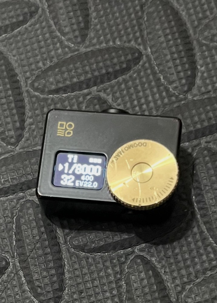 AUTHENTIC DOOMO MADE OLED Light Meter, Meter S Brass Version, New Screen