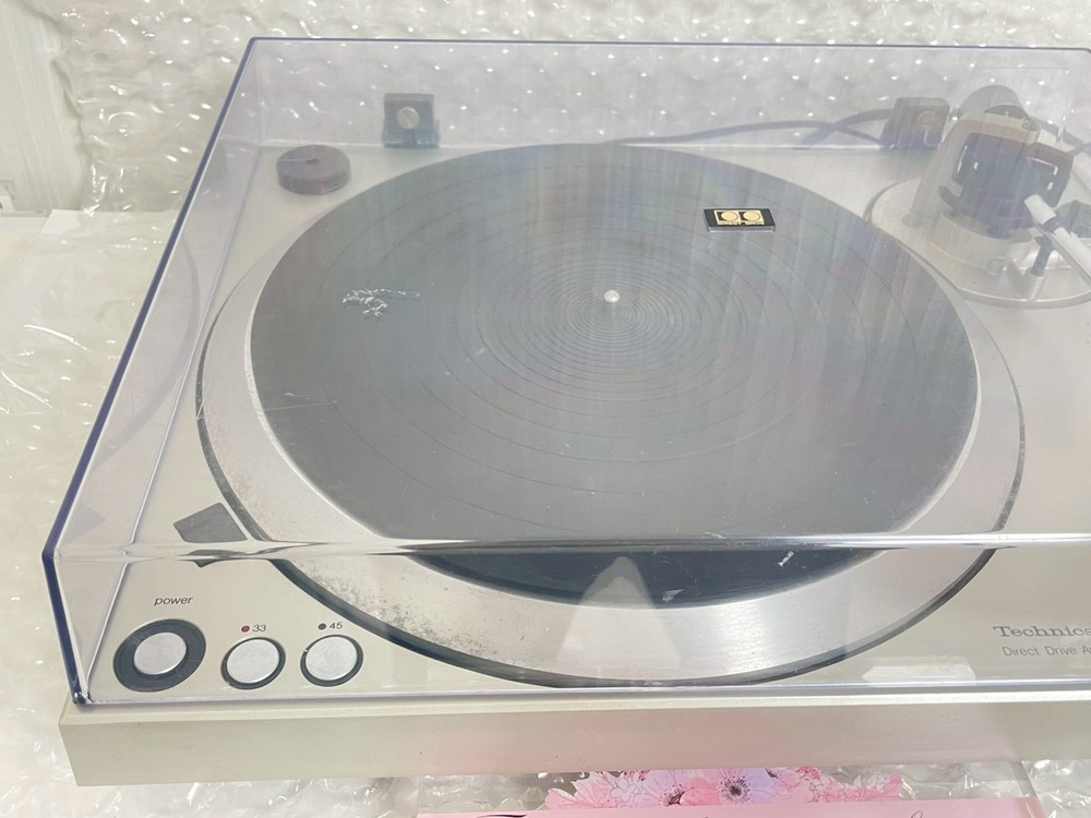 Technics SL-1301 Quartz Direct Drive Automatic Turntable Record Player Used