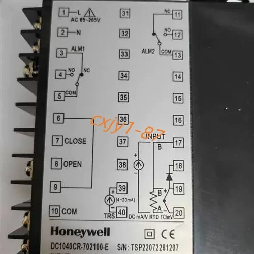 1PC HoneyweII DC1040CR-702100-E temperature controller