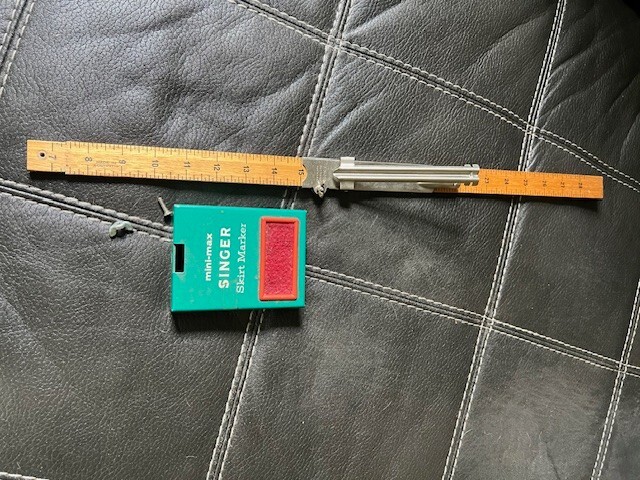 Vintage Singer Mini-Max Skirt Maker. Nice condition