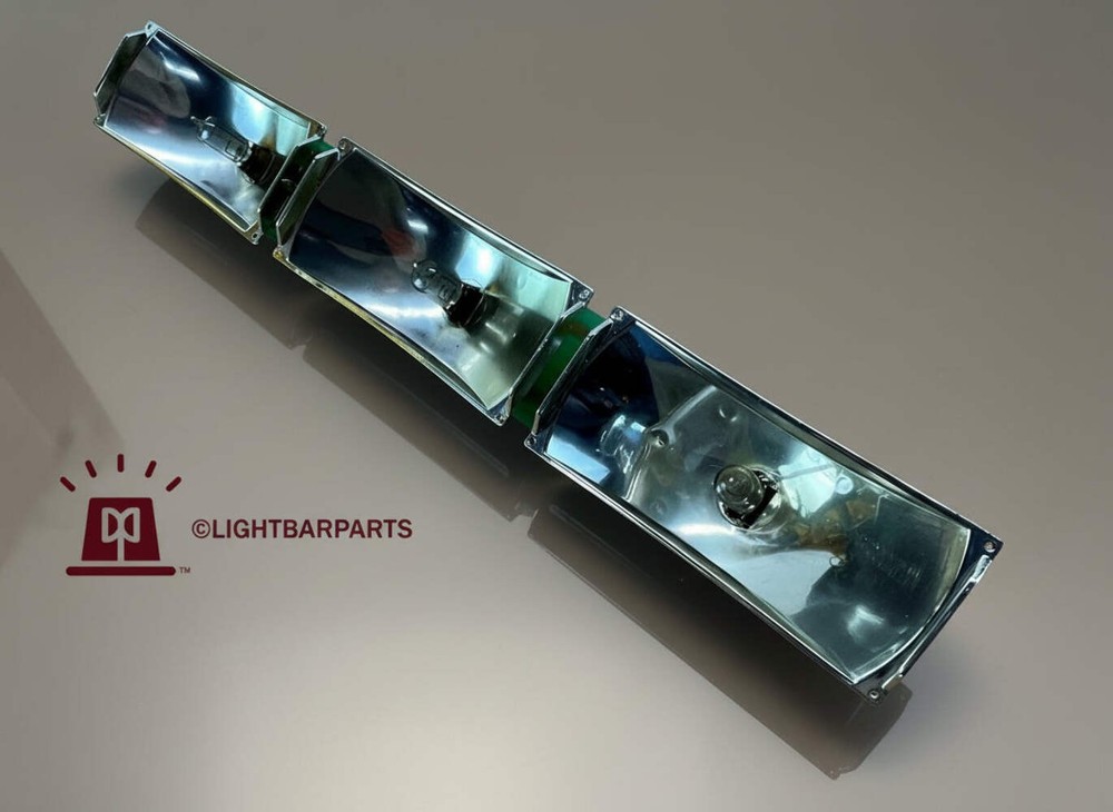 Code 3 MX7000 - End Section Traffic Advisor Light Assembly With White Bulbs