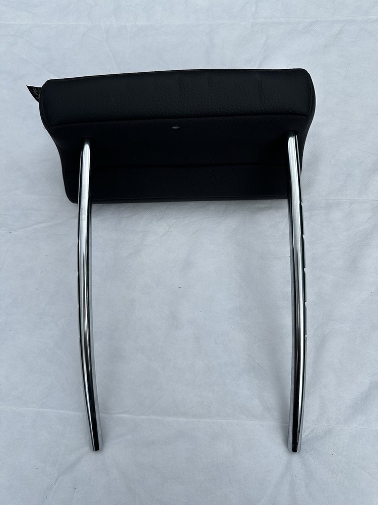 VOLVO HEAD REST