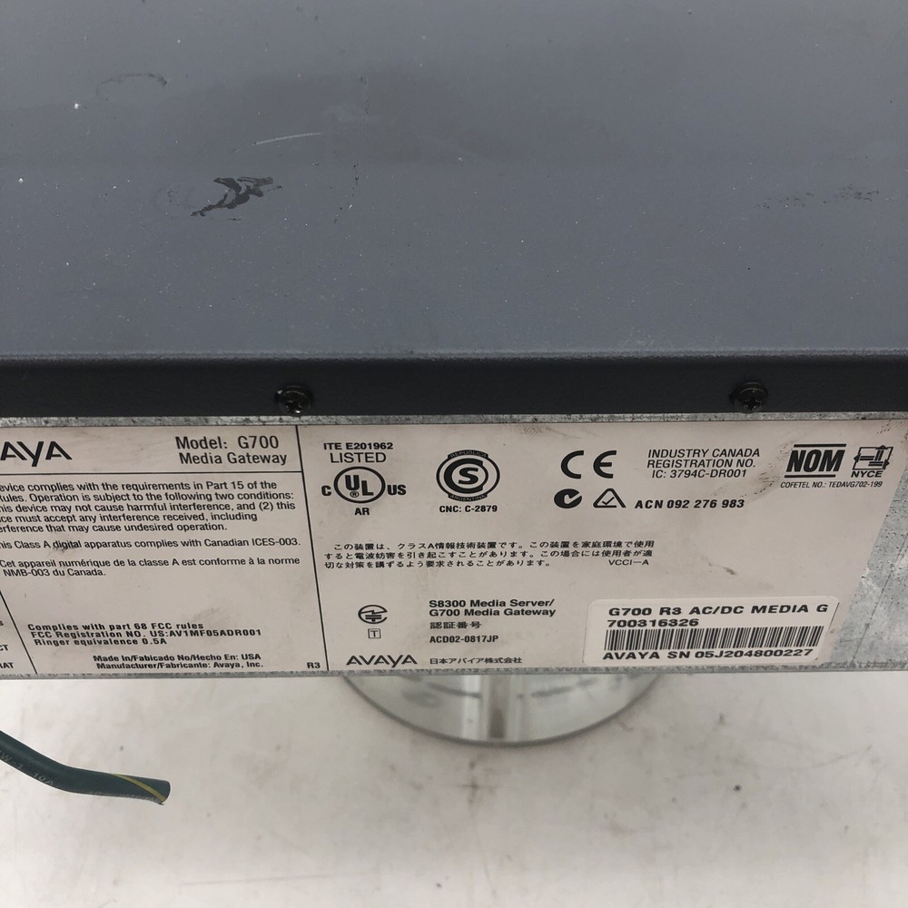 Avaya G700 Media Gateway Powers On