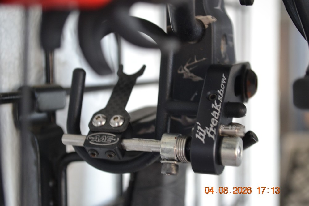 PSE Stinger 3G Compound Bow, Skull Works Camo, great shape