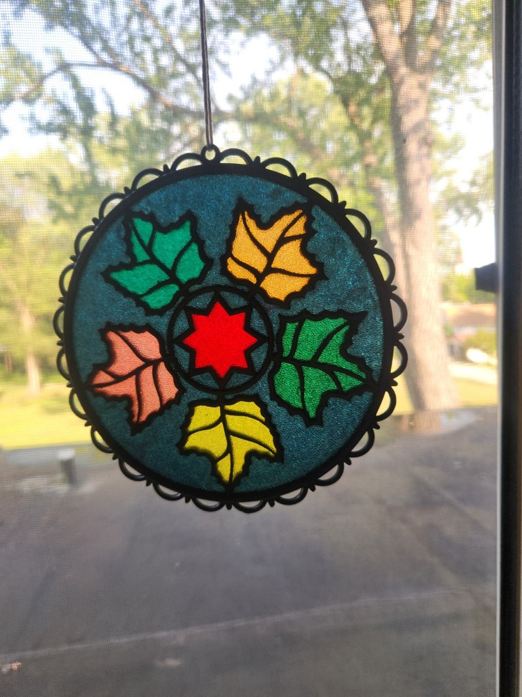 Vintage Maple Leaf Pattern Sun Catcher by Floralier Co. • 6⅞"