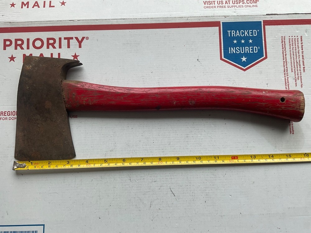 TRUE TEMPER TOMMY AXE with Nail Puller