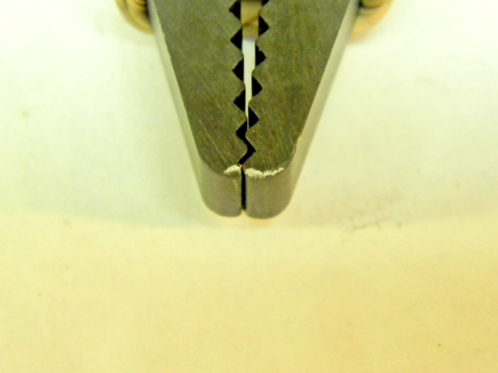 SENVEX AA-22-NO Angular Self-Centring Pneumatic Gripper, Normally Open