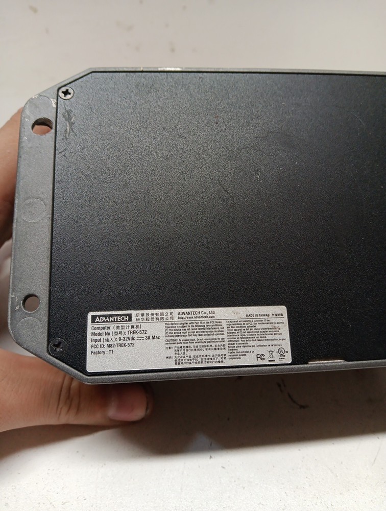Advantech Compact In-Vehicle Computing Box TREK-572 #2483