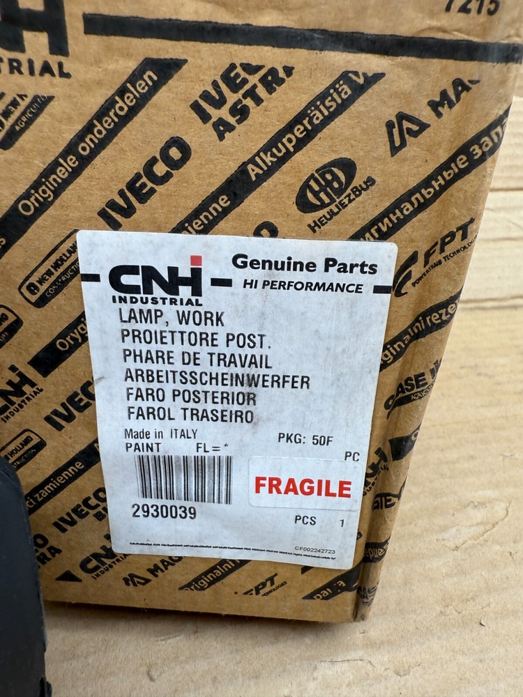Genuine CNH 2930039 Work Lamp 12V / 55W / Halogen Clear For Select Case Models