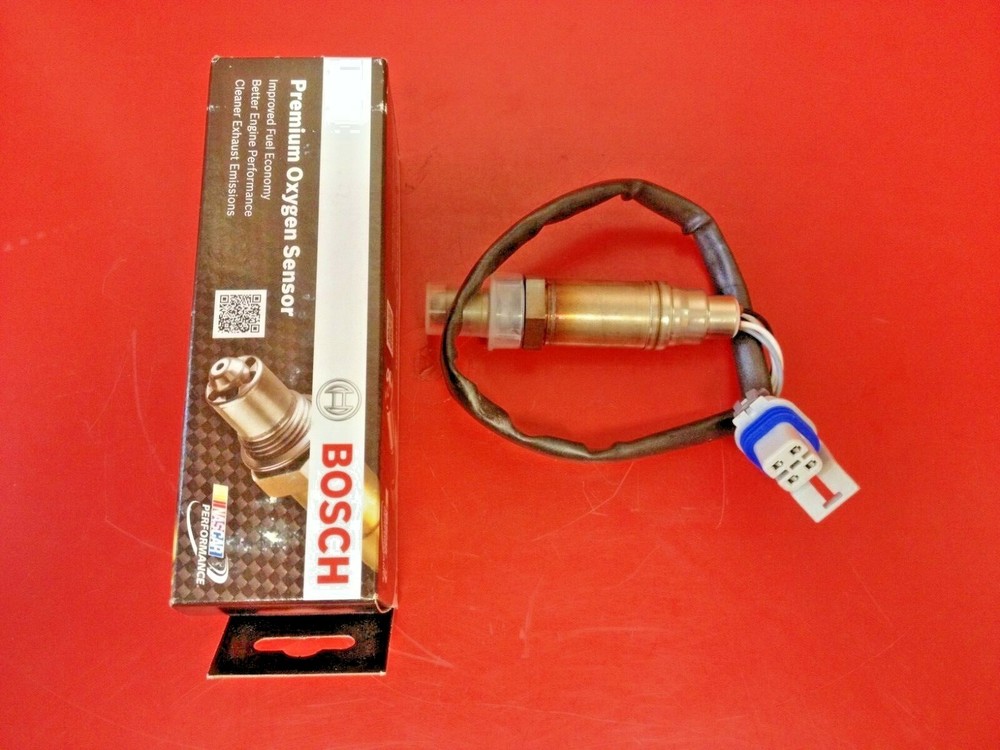 NEW BOSCH 15698 Oxygen Sensor-Engineered FOR GM VEHICLES BULK NO BOX