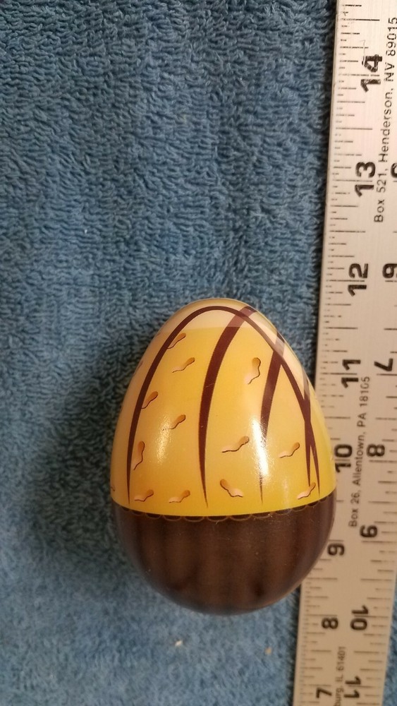 FILLABLE VINTAGE PLASTIC EASTER EGG